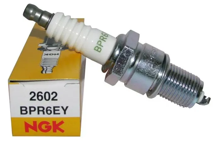 Bujía BPR6EY - Marca NGK